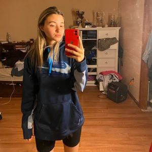 Nike therma-fit sweat shirt